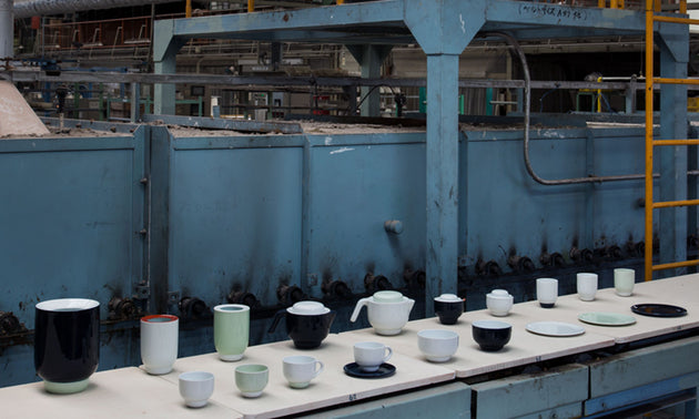 Plate / White