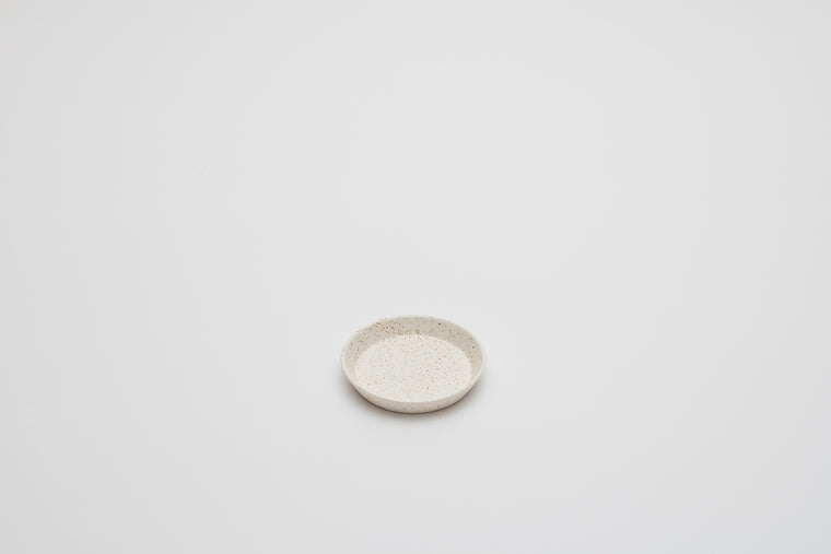 Saucer / White Sprinkle