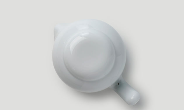 Tea Pot / White