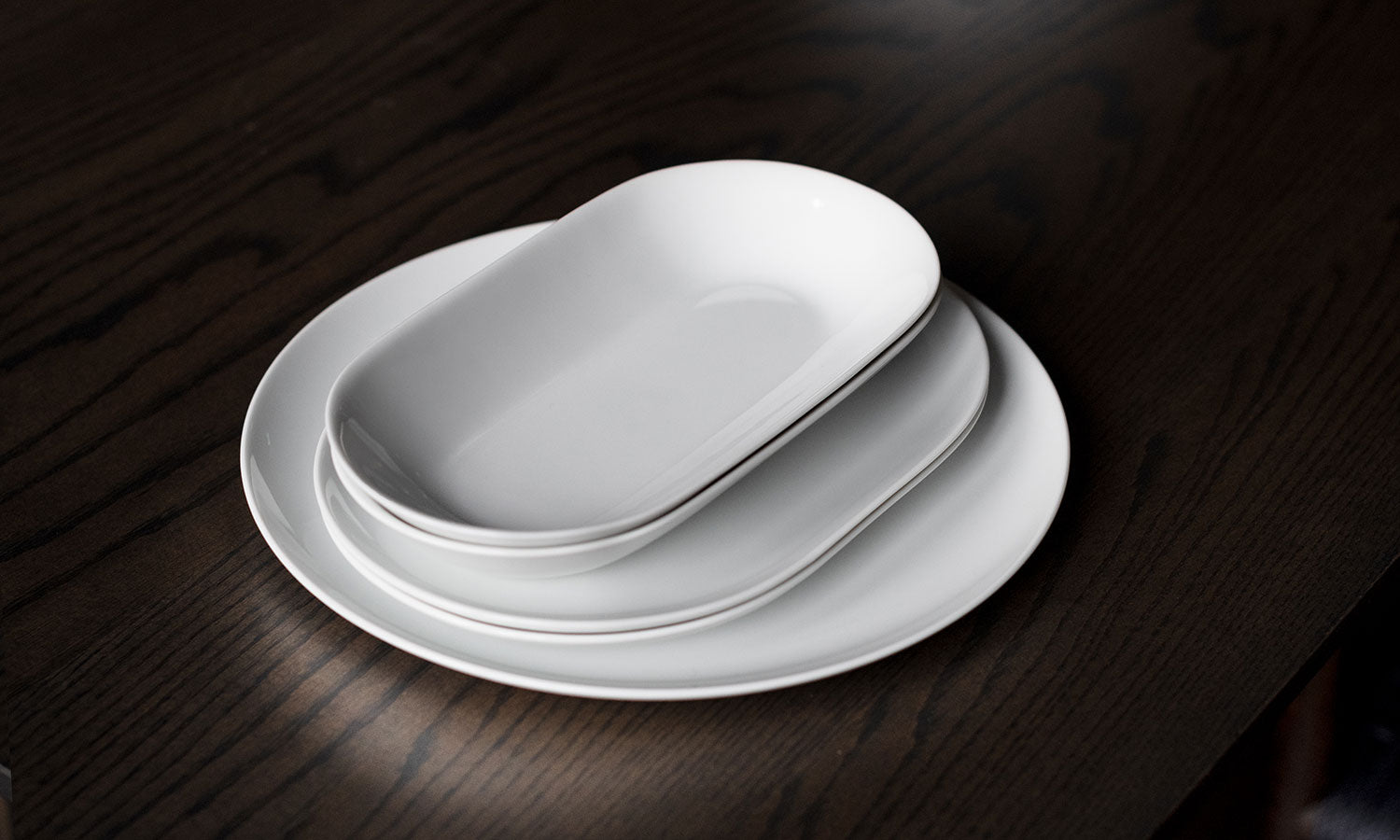 Oval Plate 240 / White – 2016/